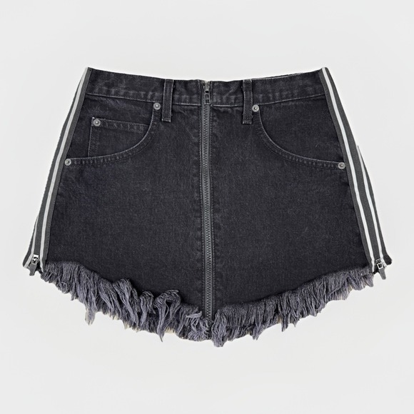 Carmar Dresses & Skirts - Carmar Skirt Womens 26 Black Denim High Rise Frayed Hem Side Stripe‎ Zip Mini